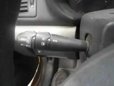 Здавання транспортного засобу renault   року 2002 потужний d7fg7