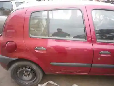 Здавання транспортного засобу renault   року 2001 потужний 