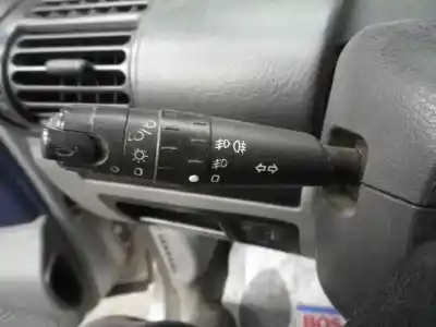 Veículo de Sucata peugeot 806 srdt do ano 1998 alimentado dhyxud9te