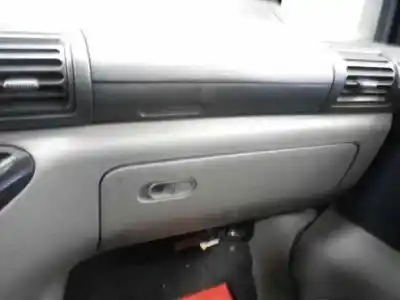 Veículo de Sucata peugeot 806 srdt do ano 1998 alimentado dhyxud9te