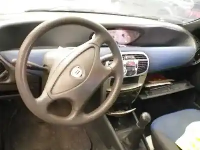 Vehicul casat lancia                                             lancia y                                                                                                                                                                                                                                                   1.2 caprice                                                                                                                                                                                                                                                al anului 1996 alimentat 840a3000