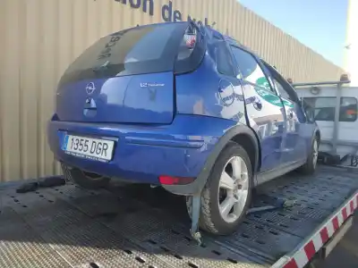 Vehicul casat opel corsa c cosmo al anului 2005 alimentat z12xep