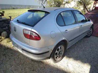 Véhicule à la ferraille seat                                               leon (1m1)                                                                                                                                                                                                                                                 signo                                                                                                                                                                                                                                                      de l'année 2000 alimenté ahf