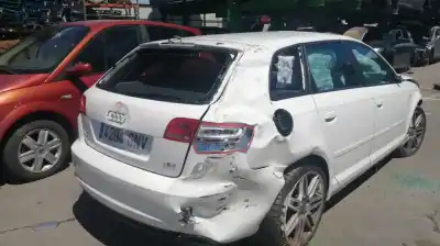 Veículo de Sucata audi a3 sportback (8p) 1.8 16v tfsi do ano 2009 alimentado cdaa