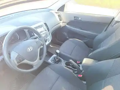 Veicolo di demolizione hyundai i30 classic dell'anno 2010 alimentato g4fa