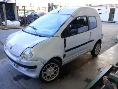 Veicolo di demolizione aixam 500 500.4 dell'anno 2003 alimentato kubota z402