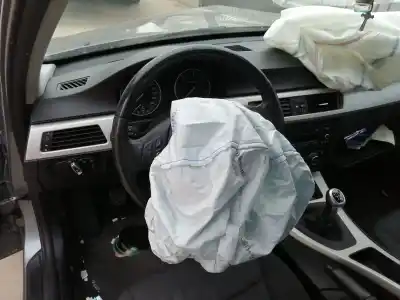 Veículo de Sucata bmw serie 3 berlina (e90) 318d do ano 2011 alimentado n47d20c