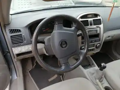 Veículo de Sucata kia cerato 2.0 ex berlina do ano 2004 alimentado g4gc