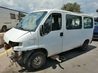 Vehículo de desguace PEUGEOT BOXER AUTOBÚS (230P)  del año 2001 con motor T9A