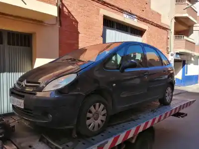 Vehículo de desguace CITROEN XSARA PICASSO (N68)  del año 2004 con motor 9HY