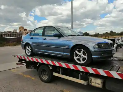 Veículo de Sucata BMW 3 (E46) 320 D do ano 2001 alimentado 204D1