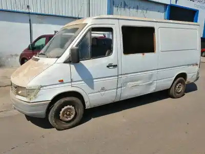 Veicolo di demolizione MERCEDES                                           SPRINTER 3-T FURGONETA (B903)                                                                                                                                                                                                                              312 D 2.9 (903.461 903.462 903.463)                                                                                                                                                                                                                        dell'anno 1998 alimentato 602980