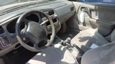 Veículo de Sucata nissan primera hatchback (p11) 1.6 16v do ano 2000 alimentado ga16de