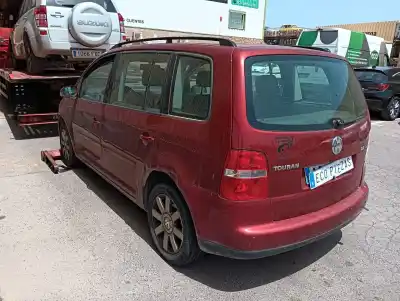 Veículo de Sucata volkswagen touran (1t1, 1t2) 2.0 tdi 16v do ano 2004 alimentado bkd