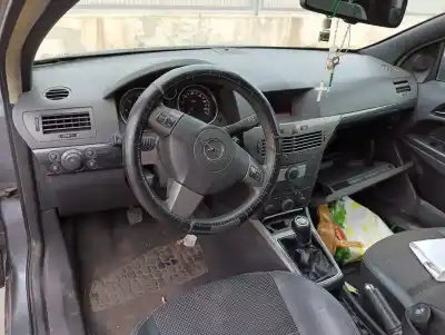 Scrapping Vehicle opel astra h gtc (a04) 1.9 cdti (l08) of the year 2006 powered z19dth