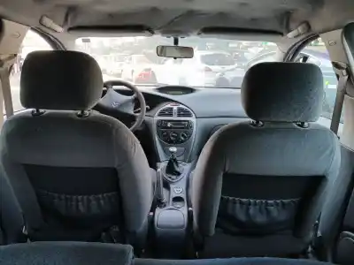 Veículo de Sucata citroen c5 i (dc_) 2.0 hdi (dcrhzb, dcrhze) do ano 2001 alimentado rhz