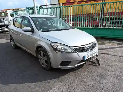 Veicolo di demolizione KIA CEE'D SW (ED) 1.6 dell'anno 2010 alimentato G4FC4
