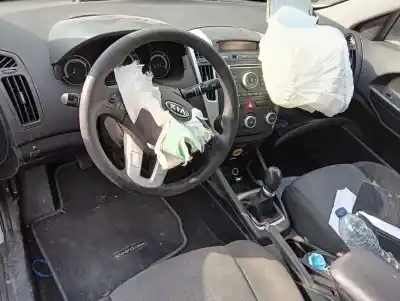 Scrapping Vehicle kia cee'd sw (ed) 1.6 of the year 2010 powered g4fc4