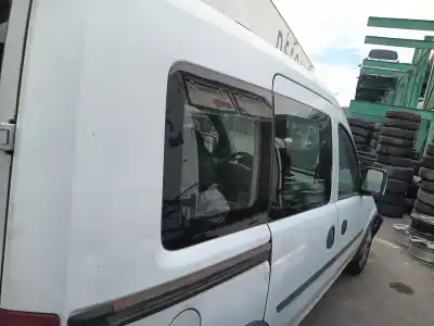 Veicolo di demolizione opel combo tour 1.3 cdti 16v dell'anno 2005 alimentato z13dt