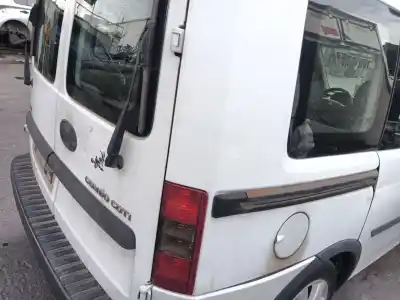 Veicolo di demolizione opel combo tour 1.3 cdti 16v dell'anno 2005 alimentato z13dt