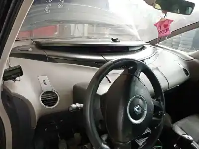 Scrapping Vehicle renault espace iv (jk0/1_) 2.2 dci (jk0h) of the year 2005 powered g9tj7