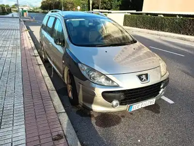 Véhicule à la ferraille PEUGEOT 307 SW (3H)  de l'année 2006 alimenté 9HZ