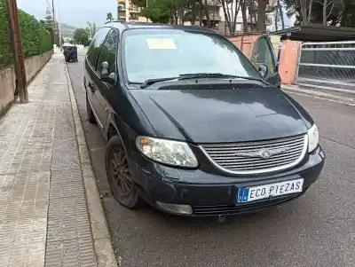 Véhicule à la ferraille CHRYSLER VOYAGER (RG)  de l'année 2001 alimenté VM98B