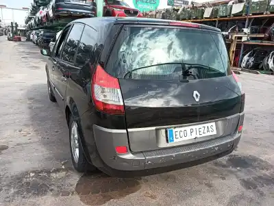 Véhicule à la ferraille renault                                            grand scénic ii (jm0/1_)                                                                                                                                                                                                                                   1.9 dci (jm0g. jm12. jm1g. jm2c)                                                                                                                                                                                                                           de l'année 2005 alimenté f9qd8