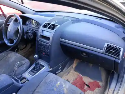 Véhicule à la ferraille PEUGEOT 407 (6D_) 1.6 HDI 110 (6D9HZC, 6D9HYC) de l'année 2005 alimenté 9HZ