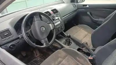 Veículo de Sucata volkswagen golf v (1k1) 1.9 tdi 4motion do ano 2007 alimentado bxe