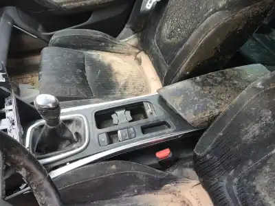 Здавання транспортного засобу renault megane iv fastback (b9a/m/n_) 1.3 tce 140 (b9nb) року 2018 потужний h5h 470