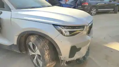 Veículo de Sucata volvo xc40 (536) b3 mild-hybrid do ano 2024 alimentado b420t4