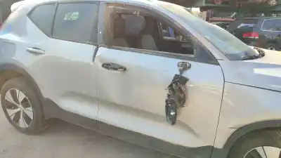 Veículo de Sucata volvo xc40 (536) b3 mild-hybrid do ano 2024 alimentado b420t4