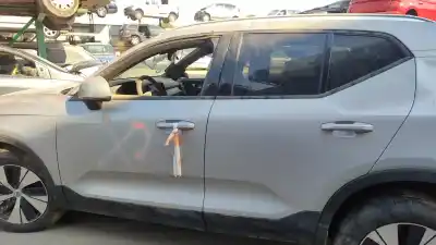 Veículo de Sucata volvo xc40 (536) b3 mild-hybrid do ano 2024 alimentado b420t4