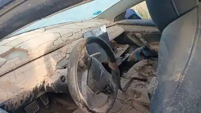 Здавання транспортного засобу tesla model 3 (5yj3) ev awd року 2022 потужний 3d3,3d5,3d7