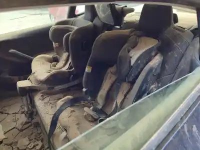 Здавання транспортного засобу tesla model 3 (5yj3) ev awd року 2022 потужний 3d3,3d5,3d7