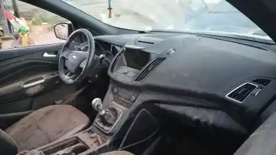 Здавання транспортного засобу ford kuga ii (dm2) 2.0 tdci року 2019 потужний t7md