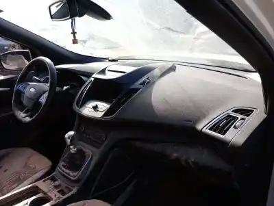 Здавання транспортного засобу ford kuga ii (dm2) 2.0 tdci року 2019 потужний t7md