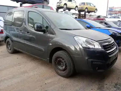 Veículo de Sucata peugeot partner tepee 1.6 bluehdi 100 do ano 2017 alimentado bh02