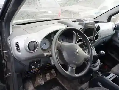 Veículo de Sucata peugeot partner tepee 1.6 bluehdi 100 do ano 2017 alimentado bh02