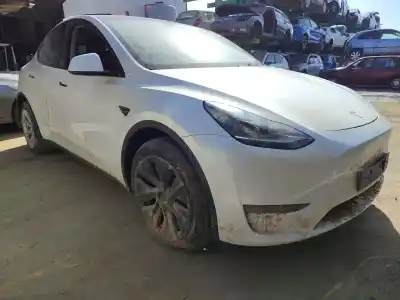 Sloopvoertuig tesla model y (5yjy) ev a las 4 ruedas van het jaar 2023 aangedreven 3d3,4d1