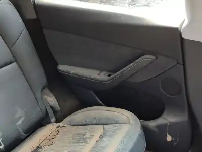 Sloopvoertuig tesla model y (5yjy) ev a las 4 ruedas van het jaar 2023 aangedreven 3d3,4d1