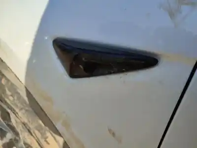 Sloopvoertuig tesla model y (5yjy) ev a las 4 ruedas van het jaar 2023 aangedreven 3d3,4d1