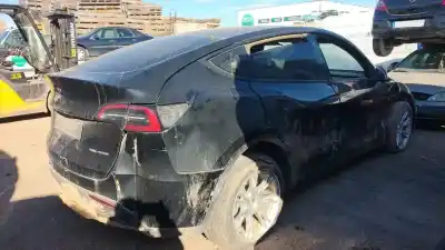 Sloopvoertuig tesla model y (5yjy) ev a las 4 ruedas van het jaar 2022 aangedreven 3d3,4d7