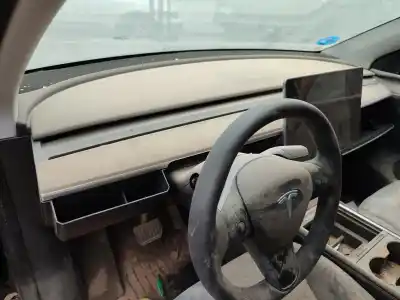 Sloopvoertuig tesla model y (5yjy) ev a las 4 ruedas van het jaar 2022 aangedreven 3d3,4d7