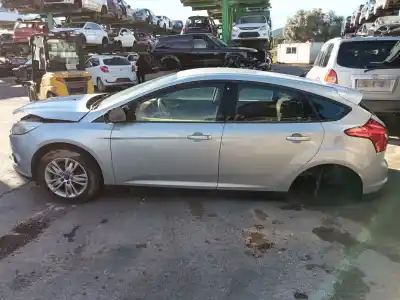 Veículo de Sucata ford focus iii 1.6 ti do ano 2012 alimentado pnda,pndd