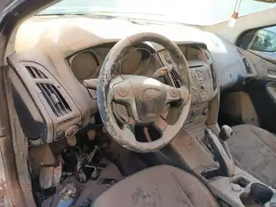 Veículo de Sucata ford focus iii 1.6 ti do ano 2012 alimentado pnda,pndd