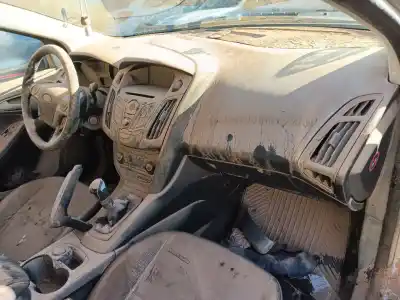 Veículo de Sucata ford focus iii 1.6 ti do ano 2012 alimentado pnda,pndd