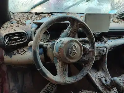 Sloopvoertuig toyota yaris (_p21_, _pa1_, _ph1_) 1.5 hybrid (mxph11) van het jaar 2023 aangedreven m15a-fxe