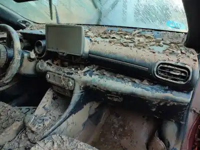 Sloopvoertuig toyota yaris (_p21_, _pa1_, _ph1_) 1.5 hybrid (mxph11) van het jaar 2023 aangedreven m15a-fxe